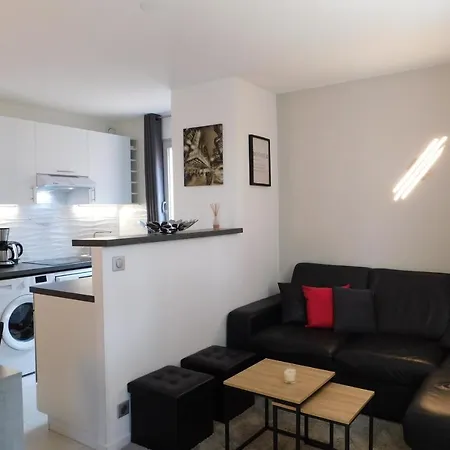 Charming T2 Domaine De Valescure Air-conditioned Parking Swimming Pool Apartment Saint-Raphael (Var)