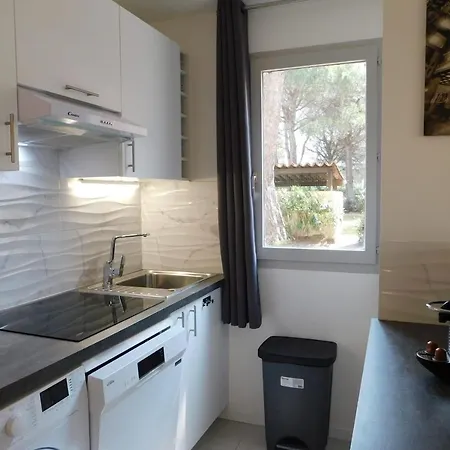 Daire Charming T2 Domaine De Valescure Air-conditioned Parking Swimming Pool Saint-Raphaël